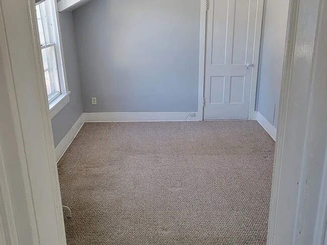 315 E Maple St Unit 2