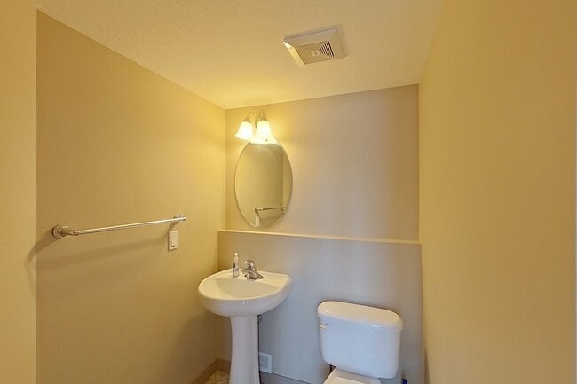 Photo - 1920-1126 126 St SW