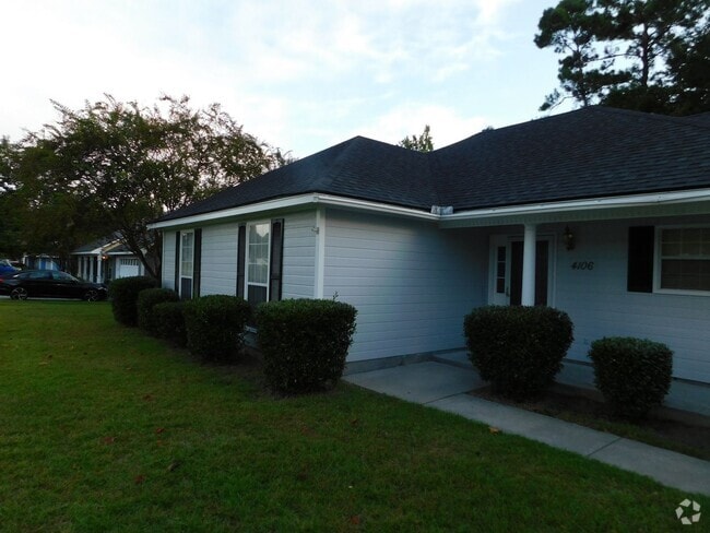 Building Photo - 3 Bedroom Home in Pebble Creek Subdivision