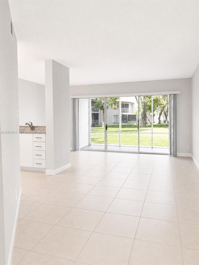 Photo - 9221 SW 138th Pl Unit 9221