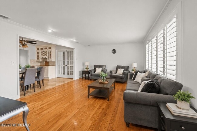 41 Poplar Ave
