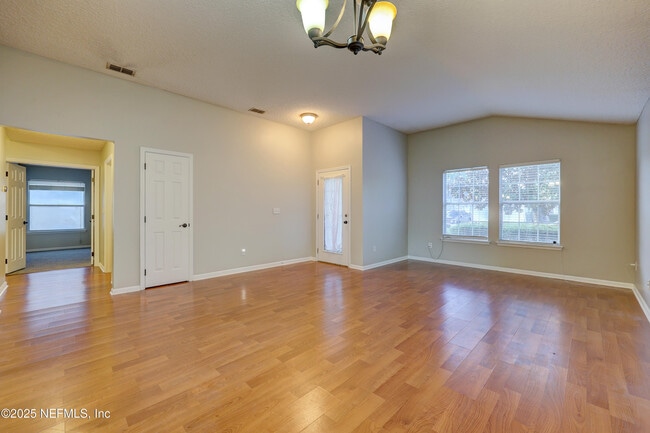 Photo - 3382 Chapel Ct