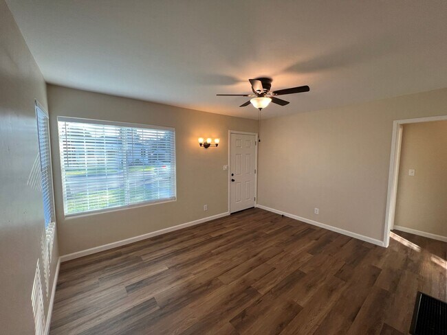 Photo - Updated 2-bedroom cottage in La Loma neigh...