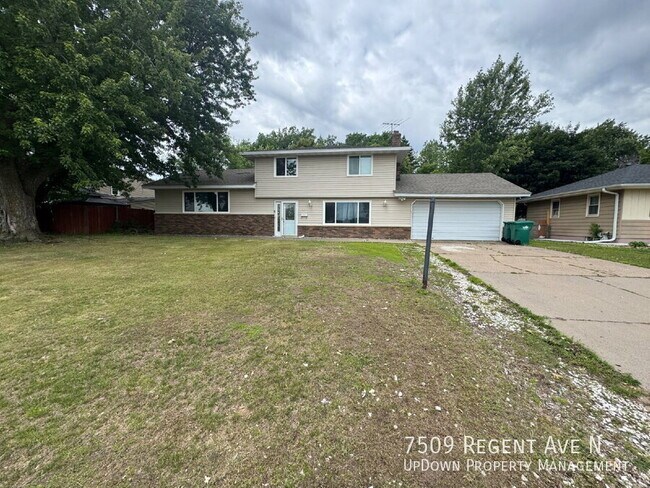 Photo - 7509 Regent Ave N