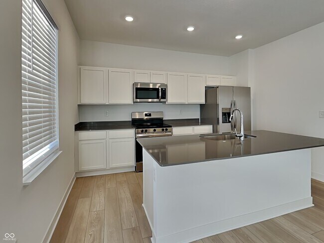 Photo - 11831 Moorfield Ln