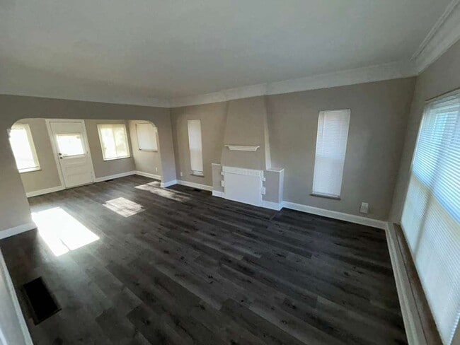 Photo - Beautiful Renovated Colonial