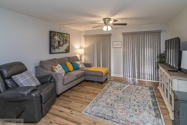 Photo - SHORT-TERM LEASE OPTIONS / FULLY FURNISHED APARTMENT/ ALL UTILITIES INCLUDED! WONDERFUL WAYNE MEM...