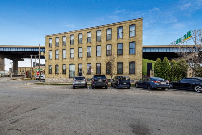 Photo - 602 S 9th St