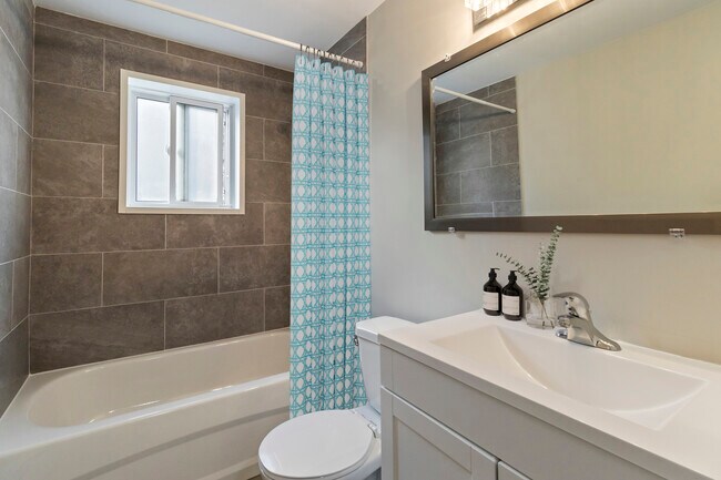 Photo - 495 Elmwood Drive