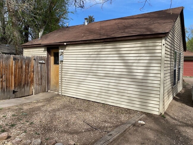 Building Photo - 1214 Remington St Unit Back