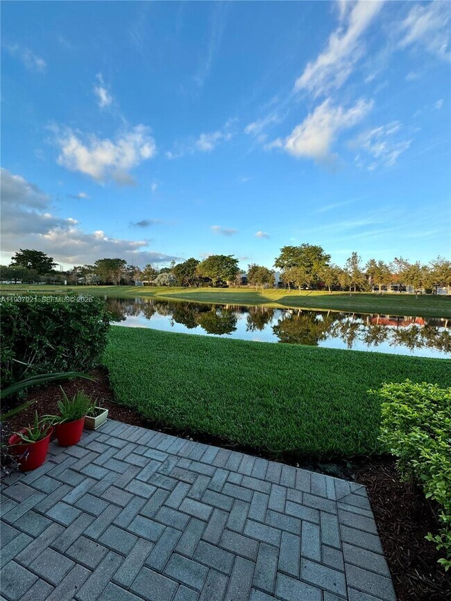 Photo - 363 NE 194th Ln