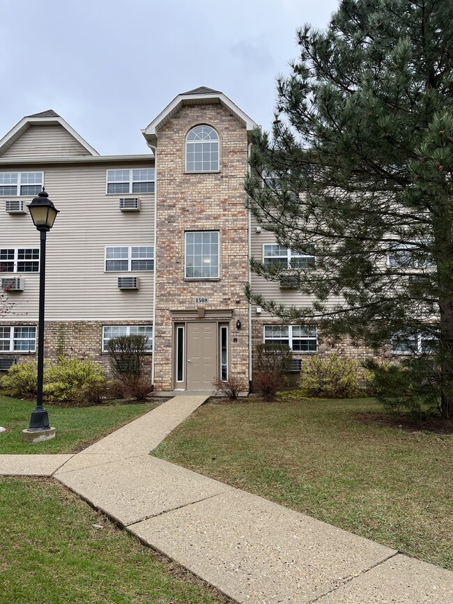 Photo - 1508 Spring Brook Ct Unidad 3A Rental