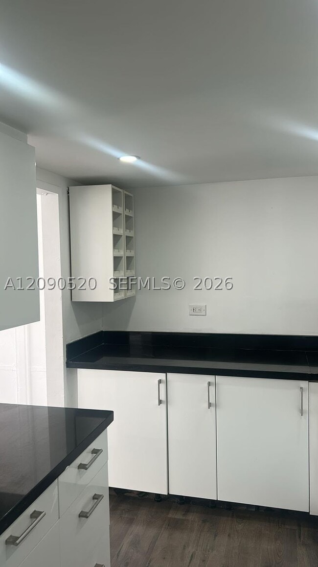 7545 E Treasure Dr Unit 9G