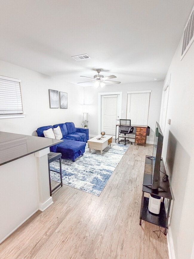 Photo - 1450 N Hwy 360 Unit SI ID1507123P