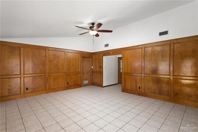 Photo - 13 N 16th St