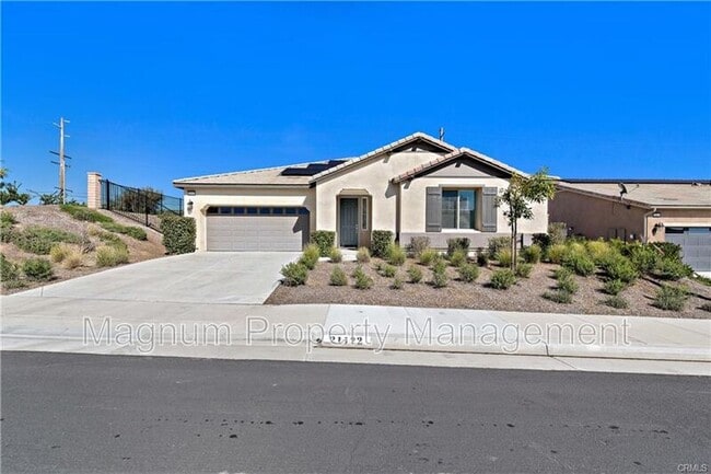 Building Photo - 2112 Saratoga Dr