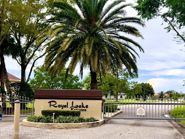 Photo - 929 Hialeah St