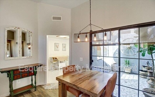 Photo - 618 Double Eagle Way