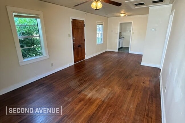 Photo - 2731 Jeffrey Ave