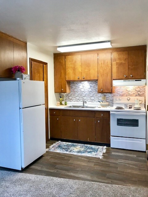 Luxford Court Apartment Community