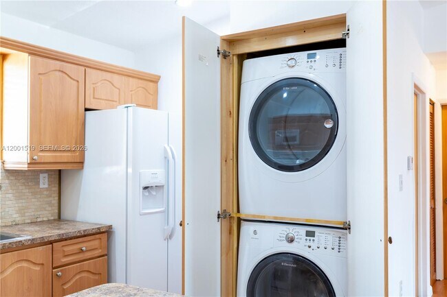 Photo - 10017 W Okeechobee Rd Unit 202