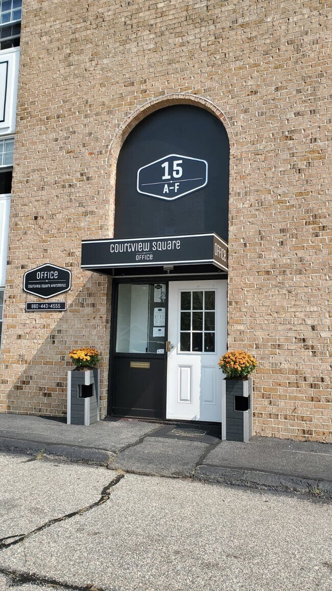 Photo - Courtview Square Apartments