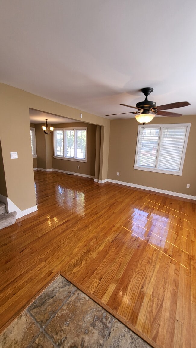 Photo - 1924 N Talbott St Unit 1