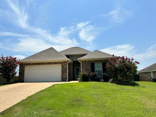 Building Photo - Beautiful Newer 3 Bedroom Home in Pearl!!!