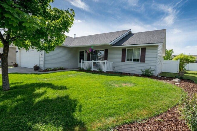 Beautiful 3 bedroom 2 bath Post Falls Home - Beautiful 3 bedroom 2 bath Post Falls Home