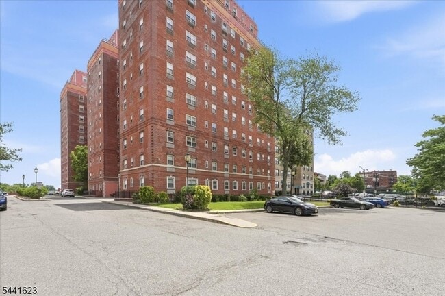 Photo - 70 S Munn Ave Unidad 408