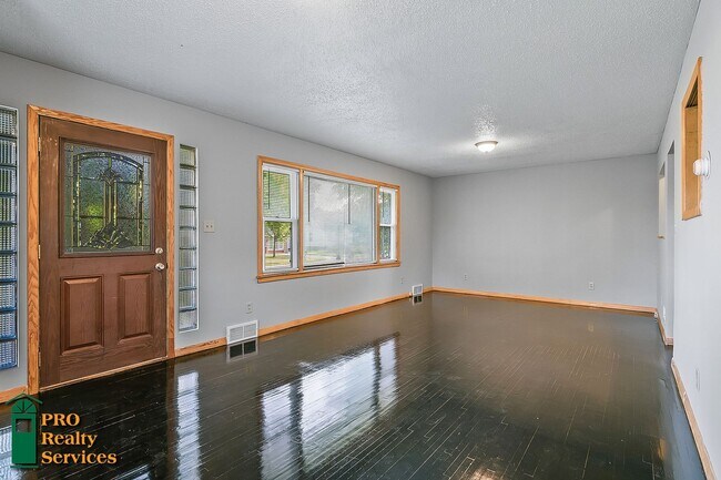 3 Bedroom Home in New Prague - 3 Bedroom Home in New Prague