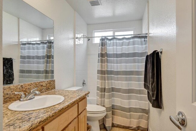 Building Photo - 418 Upham St Unit 418B Rental