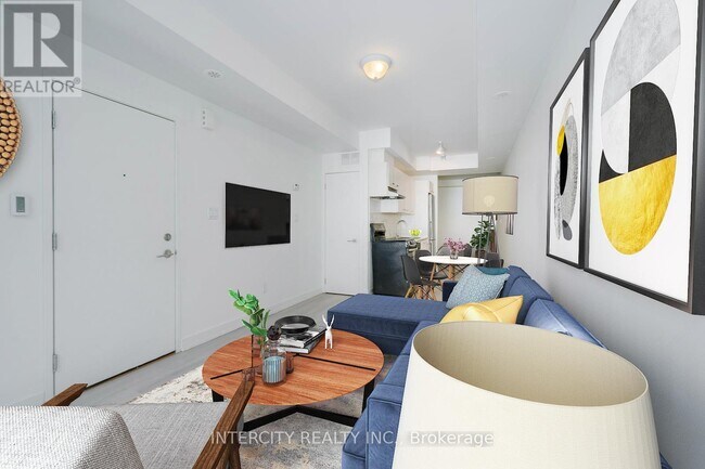 Photo - 1321 Gerrard St E