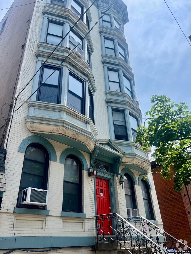 Building Photo - 219 Park Ave Unit 11 Rental