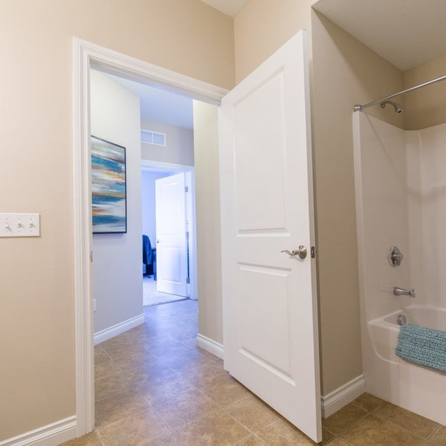 Lakeside at Fallen Timbers Apartments Townhomes for Rent Maumee, OH