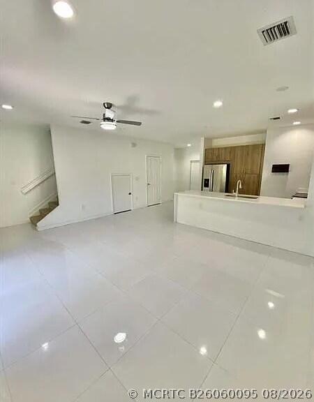 1060 Crystal Way