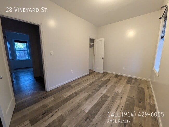 Photo - 28 Vineyard Ave