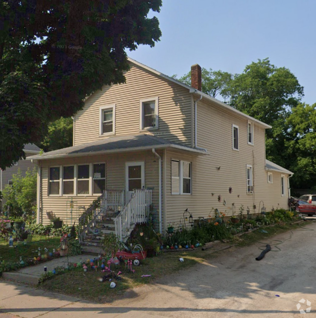 Building Photo - 1251 E Walnut St Rental