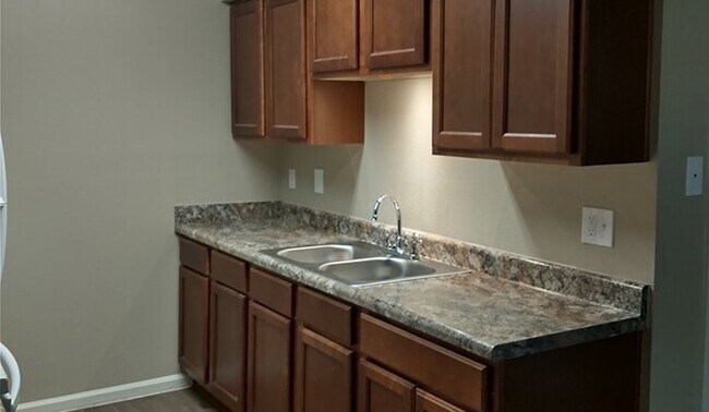 Photo - 501 Henderson Ave