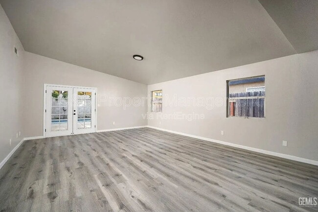 Photo - 4304 Range Dr