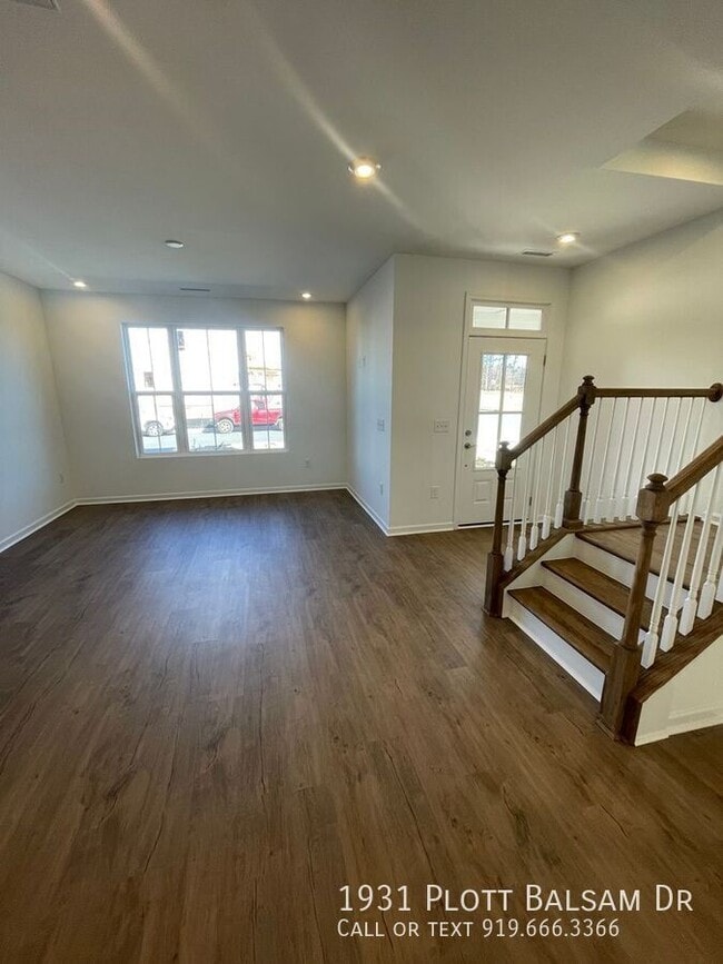 Photo - 1931 Plott Balsam Dr