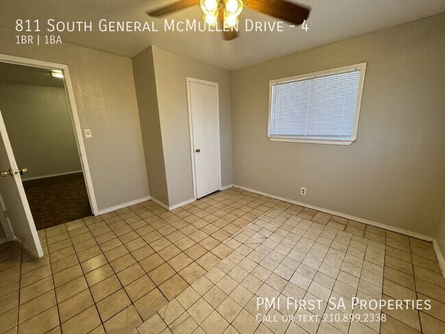 Photo - 811 S General McMullen Dr Unit 4