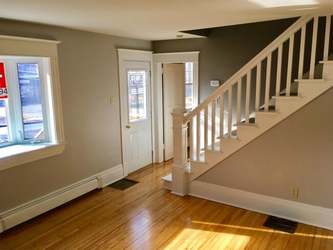 Building Photo - 389 Portland St Unit 1