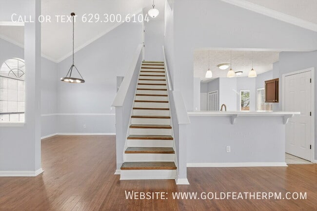 Photo - 905 Split Oak Dr