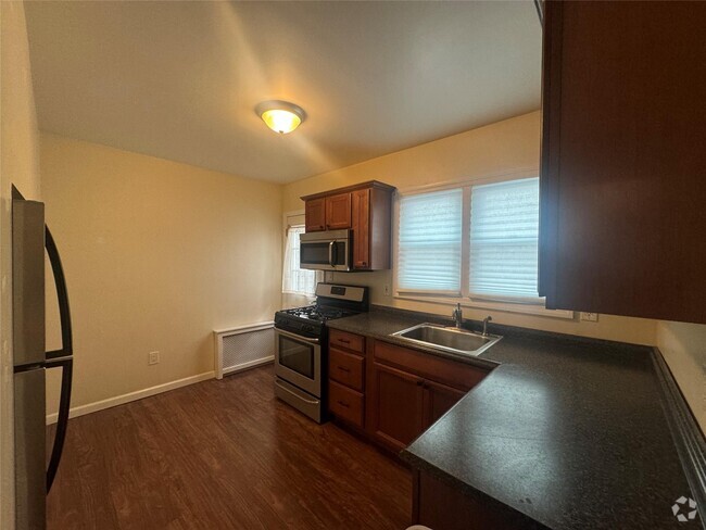 Building Photo - 455 E Chester St Unit Main Rental