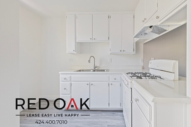 Photo - 8614 Woodley Ave Unidad 313