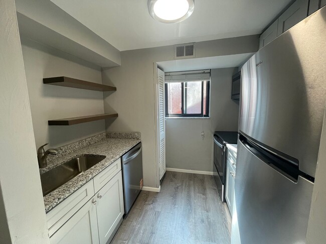 Photo - 650 Means Ave Unit Apt 4