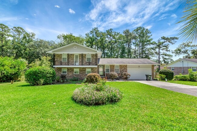 Building Photo - Charming Summerville Home in Quail Arbor