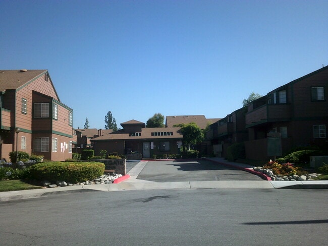 guest parking / office area - Stonegate