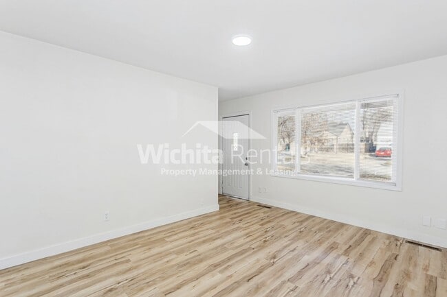 Photo - 3 bedroom 1 bath home - North Riverside